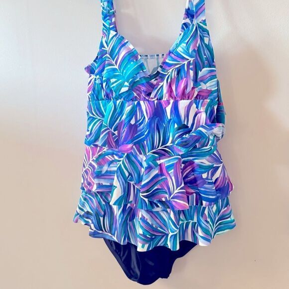 SWIM SOLUTIONS Women's Tummy-Control Faux-Tankini One-Piece Swimsuit, size 8 New - Picture 3 of 7